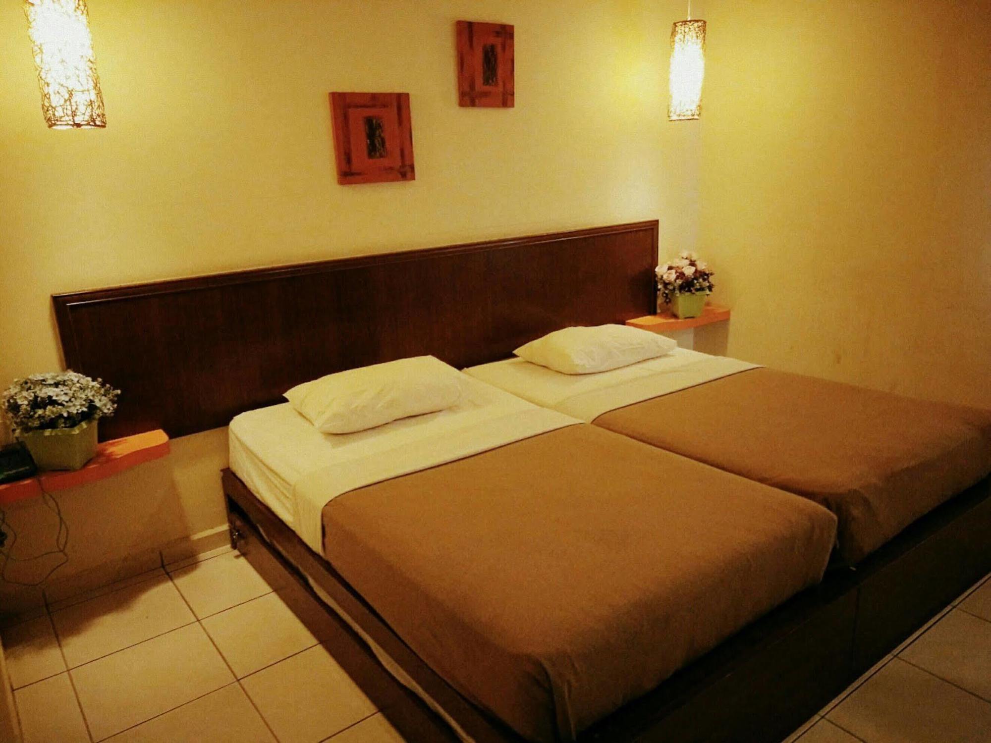 Newbridge Hotel Малакка Экстерьер фото